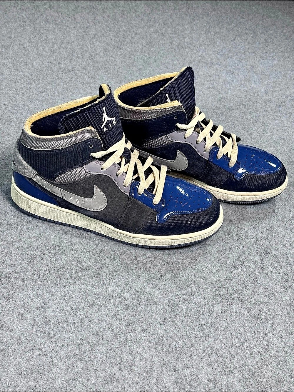Jordan Air Jordan 1 Mid SE Craft Obsidian Sneakers Blue Black Boys US 7Y